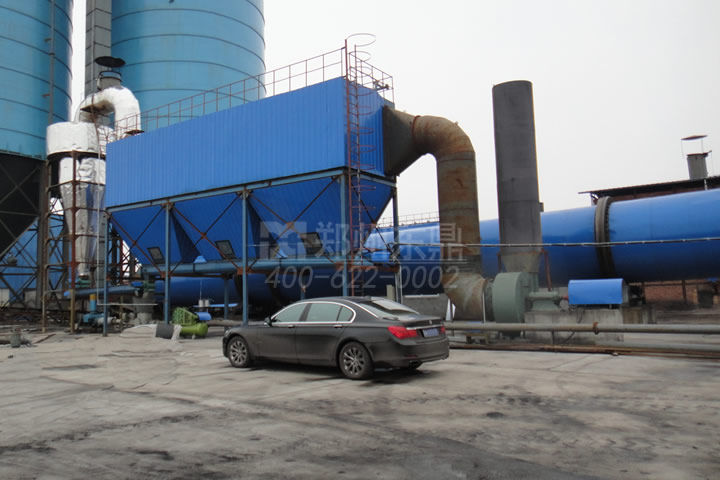 隨著電力工業(yè)的迅速發(fā)展，帶來(lái)了粉煤灰排放量的急劇增加，給我國(guó)的國(guó)民經(jīng)濟(jì)建設(shè)及生態(tài)環(huán)境造成巨大的壓力。隨著國(guó)家產(chǎn)業(yè)政策的不斷優(yōu)化，環(huán)保法規(guī)的日趨嚴(yán)歷，濕粉煤灰的妥善