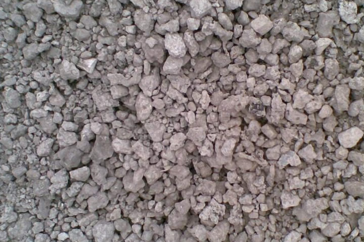 東鼎礦渣烘干機(jī)生產(chǎn)線可用于烘干水渣鋼渣、粉煤灰、電石渣、脫硫石膏、粘土、河沙、石英沙等礦渣物料。該系統(tǒng)采用新型三層烘干工藝，全套烘干設(shè)備設(shè)計合理，制作精良，性能穩(wěn)