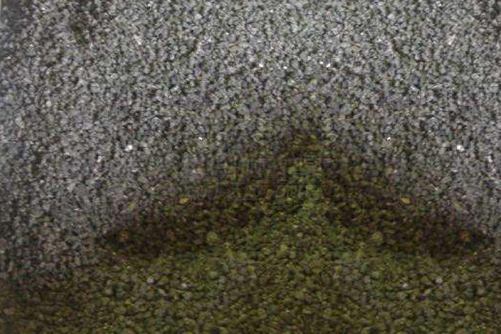 東鼎礦渣烘干機(jī)生產(chǎn)線可用于烘干水渣鋼渣、粉煤灰、電石渣、脫硫石膏、粘土、河沙、石英沙等礦渣物料。該系統(tǒng)采用新型三層烘干工藝，全套烘干設(shè)備設(shè)計合理，制作精良，性能穩(wěn)