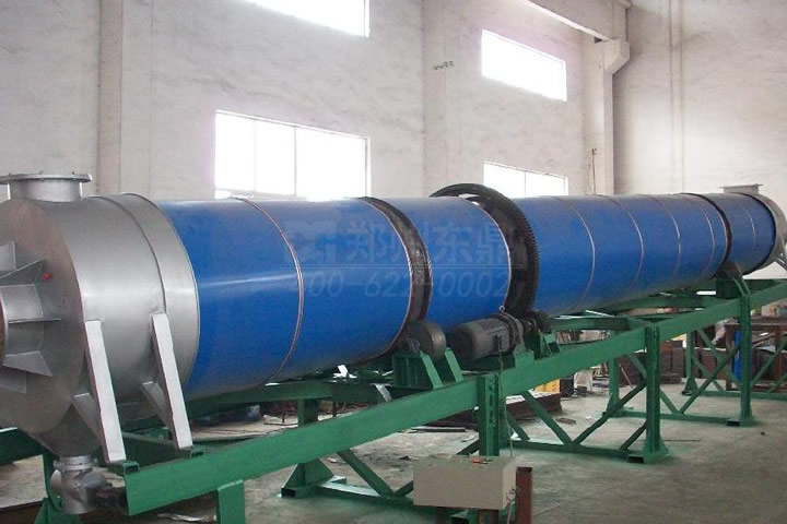 新型沼氣熱源生物質(zhì)有機(jī)肥烘干機(jī)設(shè)備可將高達(dá)七八十含水量的沼渣、糞便、鋸末等物料一次性烘干至安全貯藏水分標(biāo)準(zhǔn)。